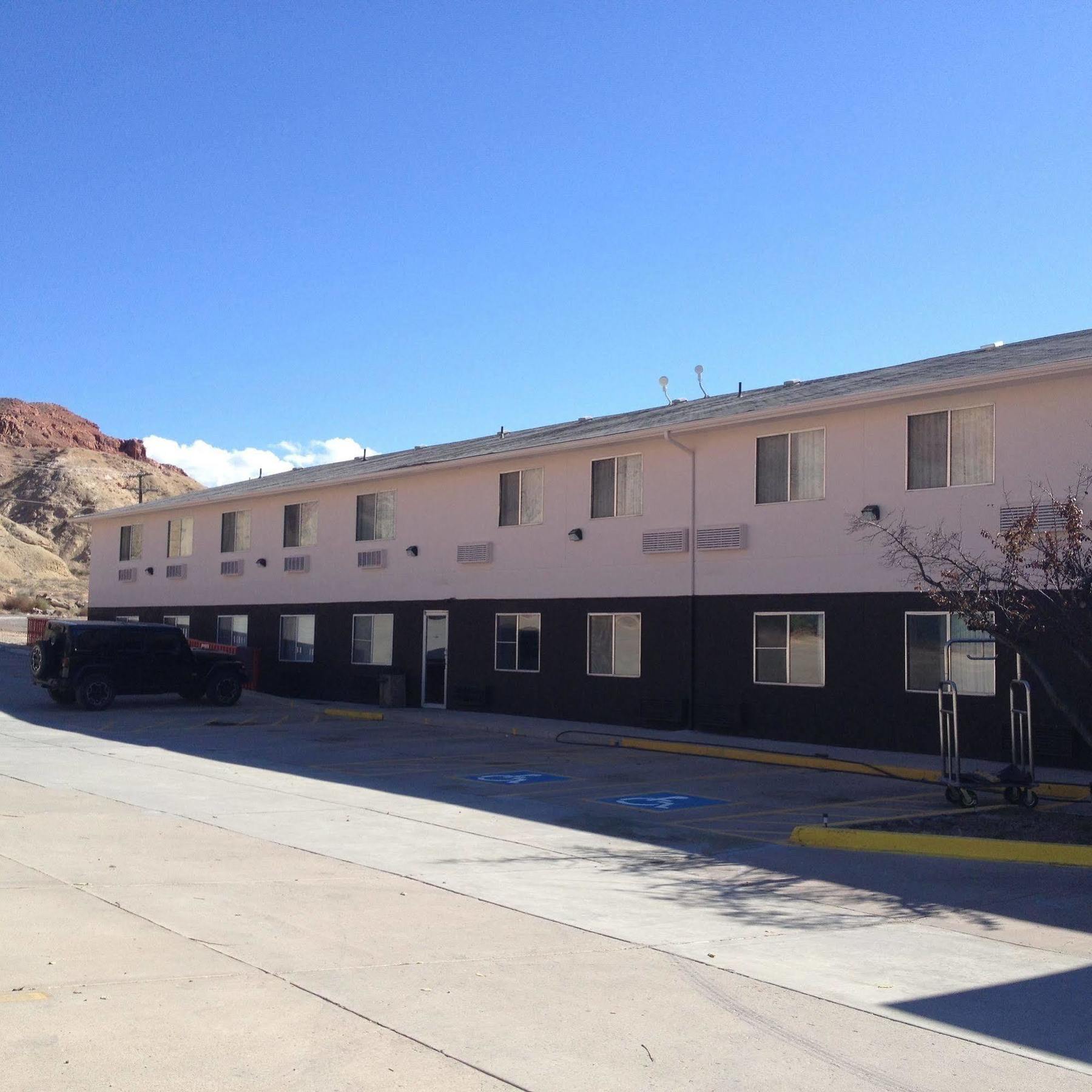 Days Inn By Wyndham Moab Dış mekan fotoğraf